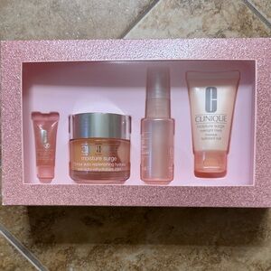 Clinique Moisture Surge Pink Skincare Collection